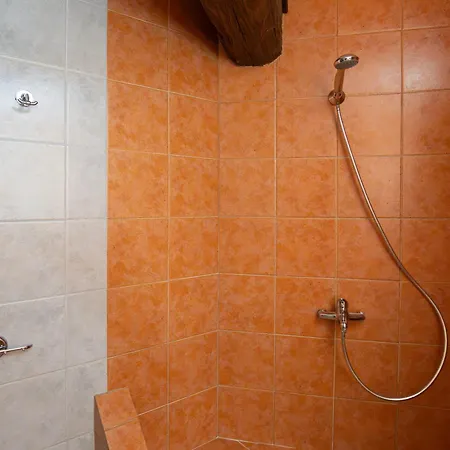 Pod Jednou Strechou Libošovice